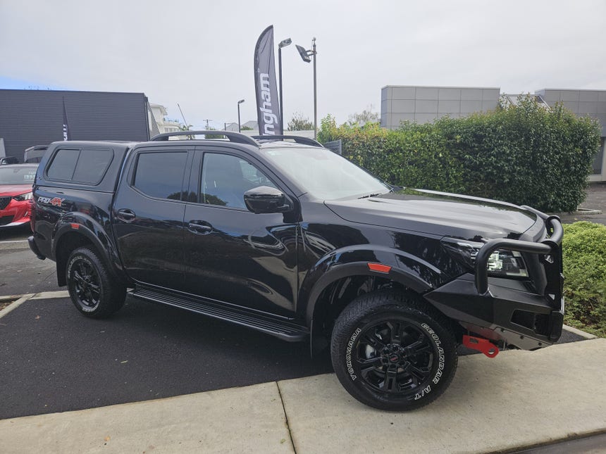 2025 Nissan Navara | PRO-4X 2.3D/4WD/7AT | 31075 | 1