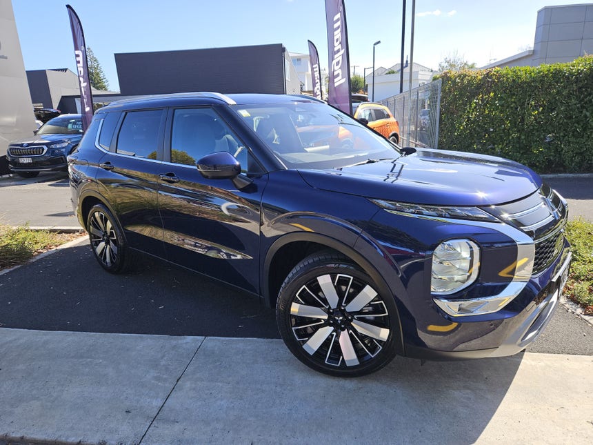 2025 Mitsubishi Outlander | XLS 2.5P/CVT | 31396 | 1