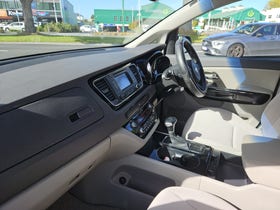 2017 Kia Carnival | EX 2.2D/6AT | 31386 | 3