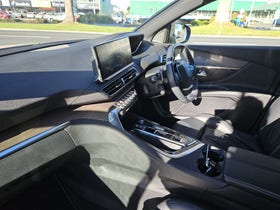 2023 Peugeot 5008 | GT 1.6PT/8AT | 31983 | 3
