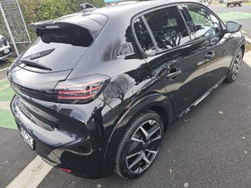 2025 Peugeot 208 | GT 1.2PMHT/6AM | 32038 | 2