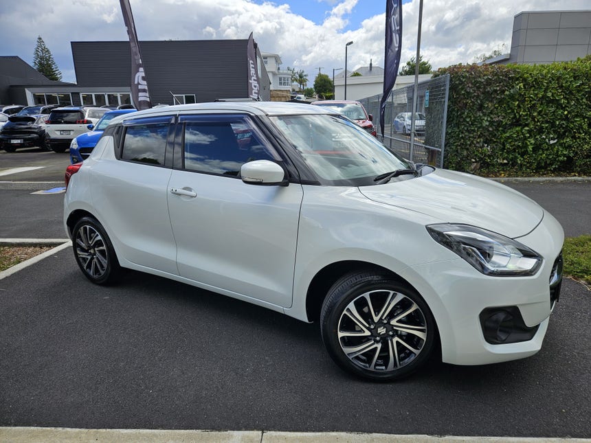 2023 Suzuki Swift | RS 1.0PT/6AT | 33806 | 1