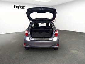 2018 Toyota Yaris | GX, 1.3L Petrol, Automatic, SUV. | 30009 | 7