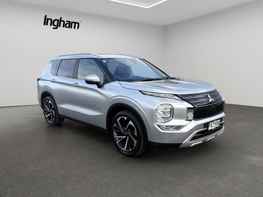 2022 Mitsubishi Outlander | XLS, 2.5L Petrol, CVT, FWD, 7 Seat, SUV. | 33007 | 1