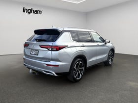 2022 Mitsubishi Outlander | XLS, 2.5L Petrol, CVT, FWD, 7 Seat, SUV. | 33007 | 7