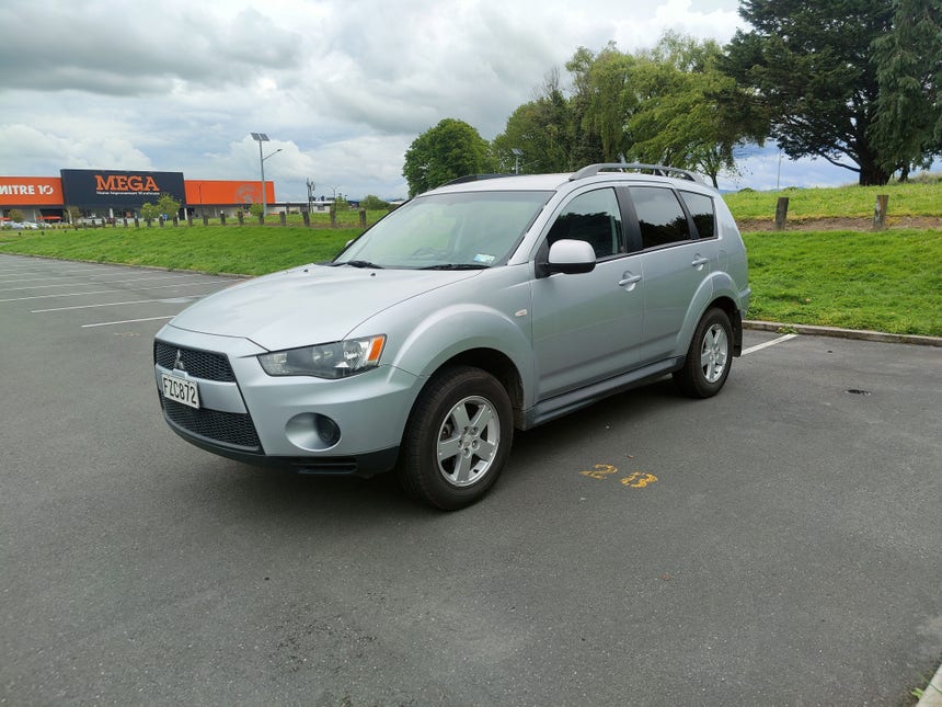 2011 Mitsubishi Outlander | 2.4P LS | 16375 | 1