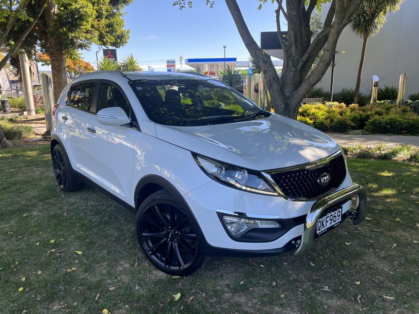 2015 Kia Sportage | URBAN SX 2.0P/6AT/SW PETROl 5 SEAT SUV | 23019 | 1