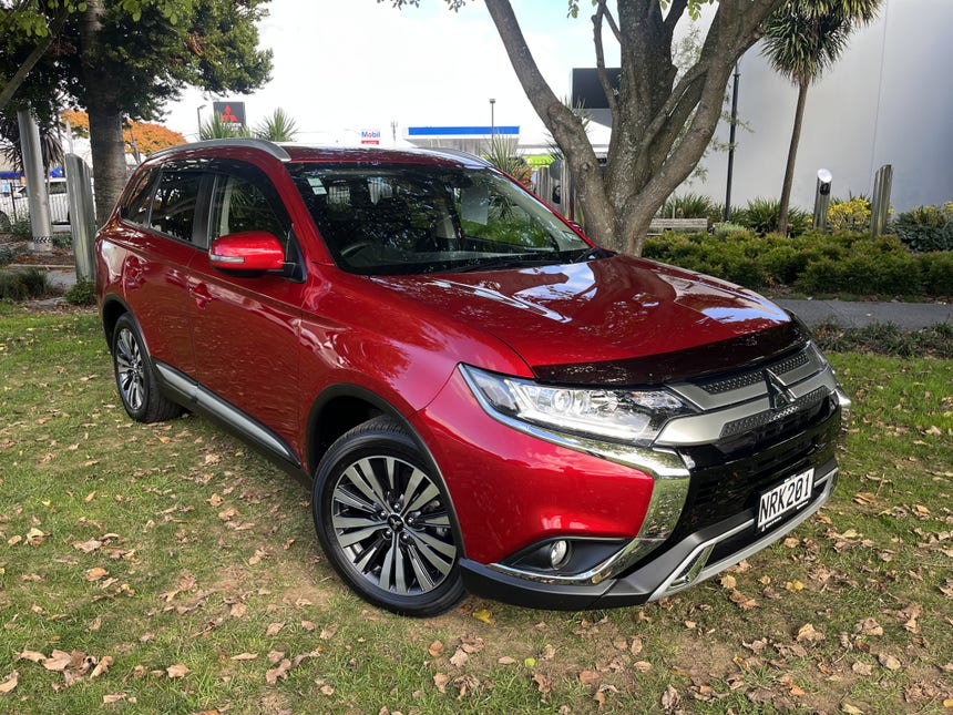 2021 Mitsubishi Outlander | XLS 2.4P/4WD/CVT Petrol 7 SEAT 4X4 AUTO | 23417 | 1