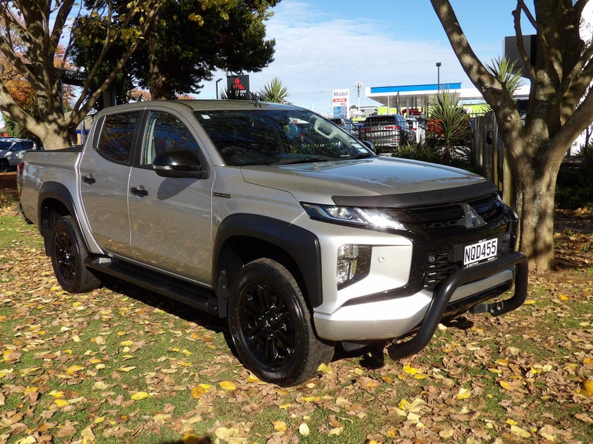2021 Mitsubishi Triton | DC GLSB 4WD 6AT 2.4D AUTO DIESEL TURBO 4X4 | 23652 | 1
