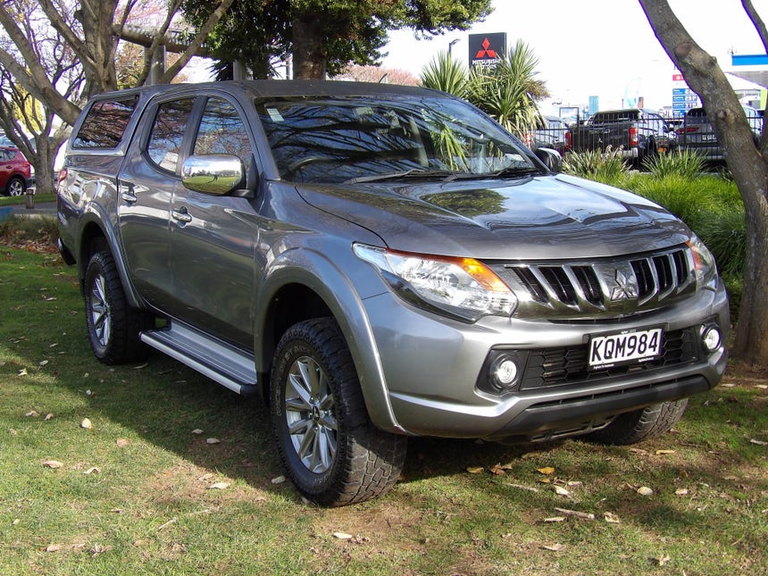 2017 Mitsubishi Triton | D/CAB GLXR 2.4D/6MT Manual 6 Speed | 23786 | 1