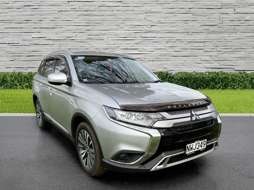 2021 Mitsubishi Outlander | LS 2.4P/CVT 2WD AUTO 7 SEAT PETROL SUV | 24238 | 1