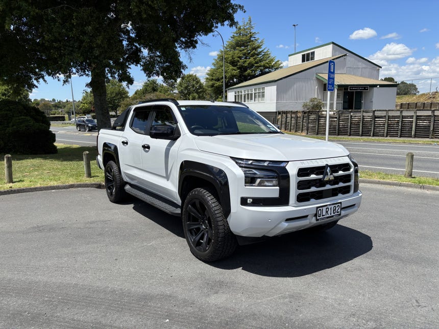 2024 Mitsubishi Triton | DC VRX 4WD 6AT 2.4DT TWIN TURBO AUTO 4X4 | 24654 | 1