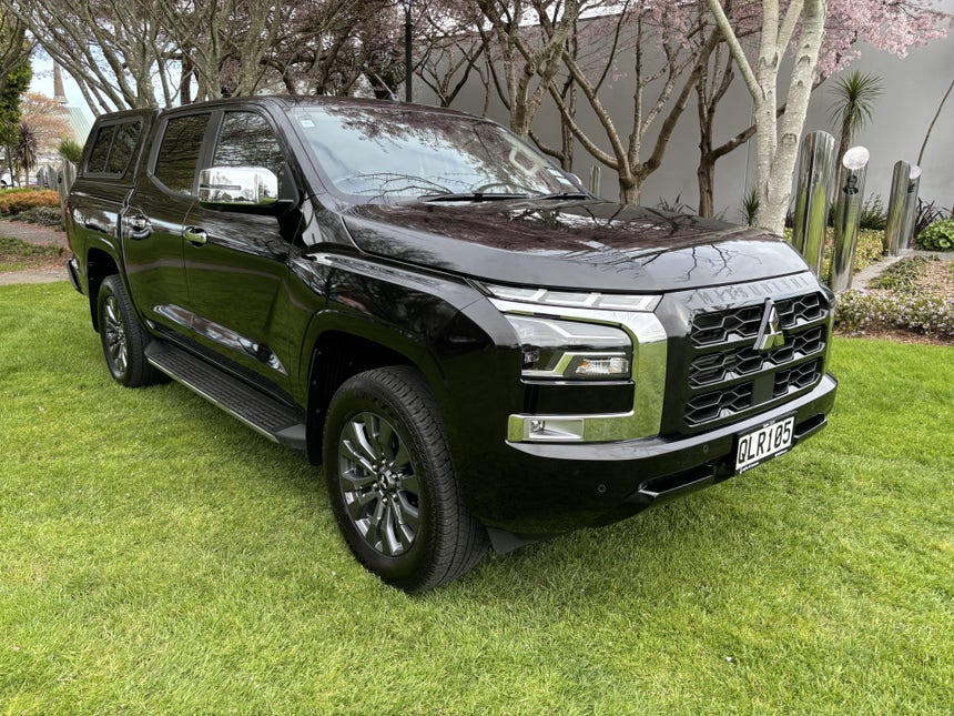 2024 Mitsubishi Triton | DC GLXR 4WD 6AT 2.4D AUTO 4X4 CANOPY | 24752 | 1