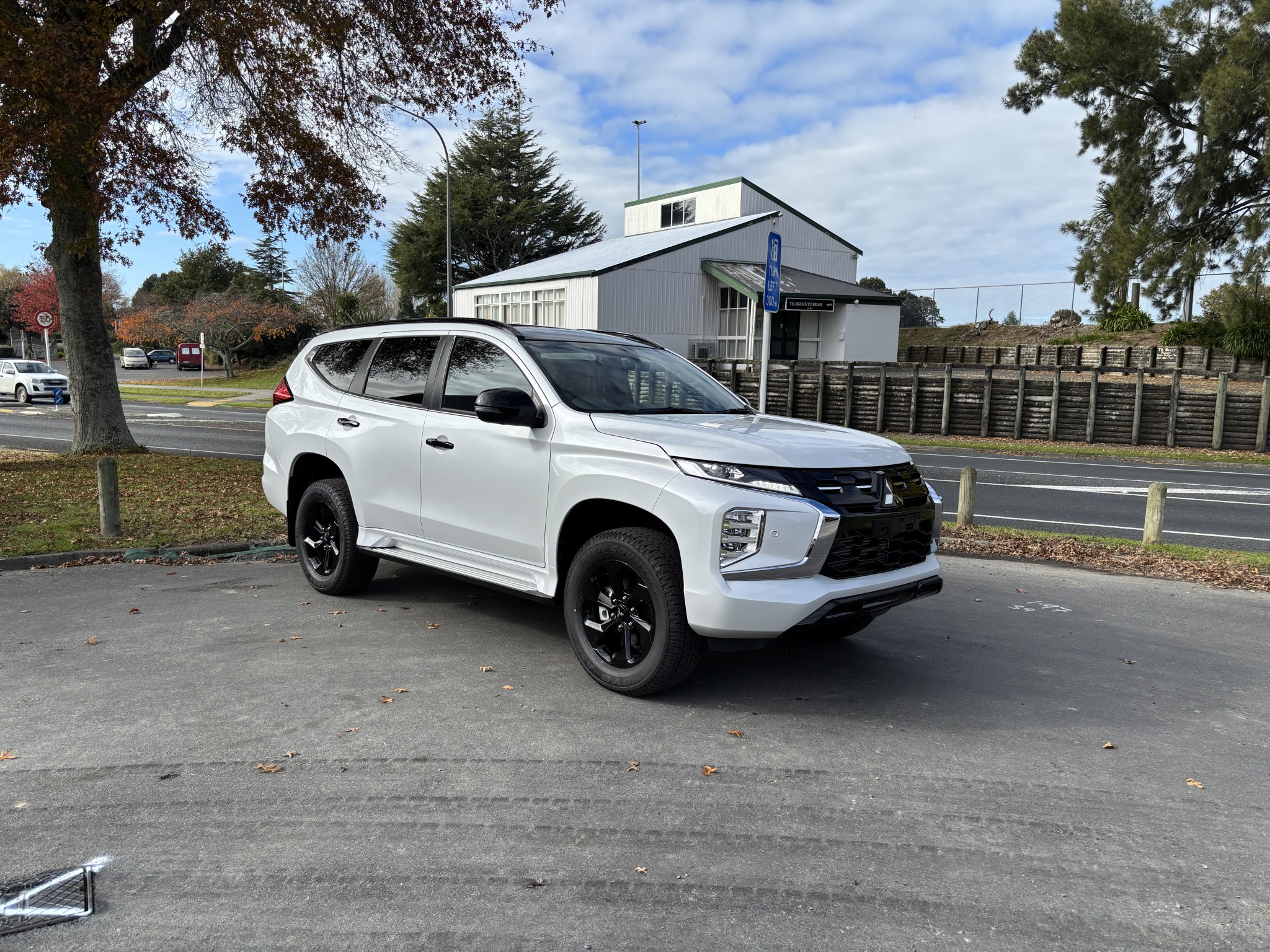 Mitsubishi Pajero Sport 2026 | VRXB 2.4D 4WD 8AT BLACK EDITION 7 SEAT ...