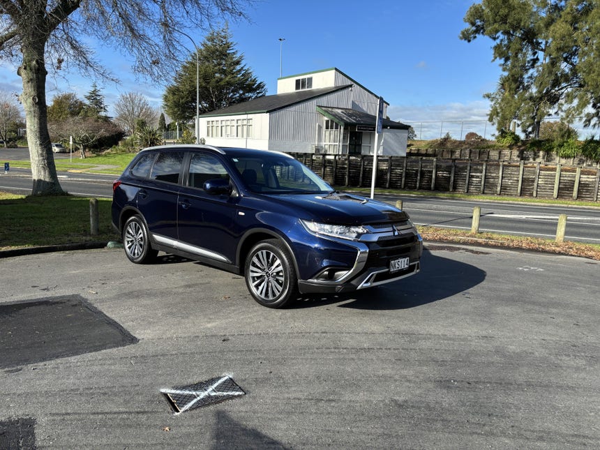 2021 Mitsubishi Outlander | LS 2.4P/CVT 2WD 7 SEAT AUTO PETROL | 27267 | 1