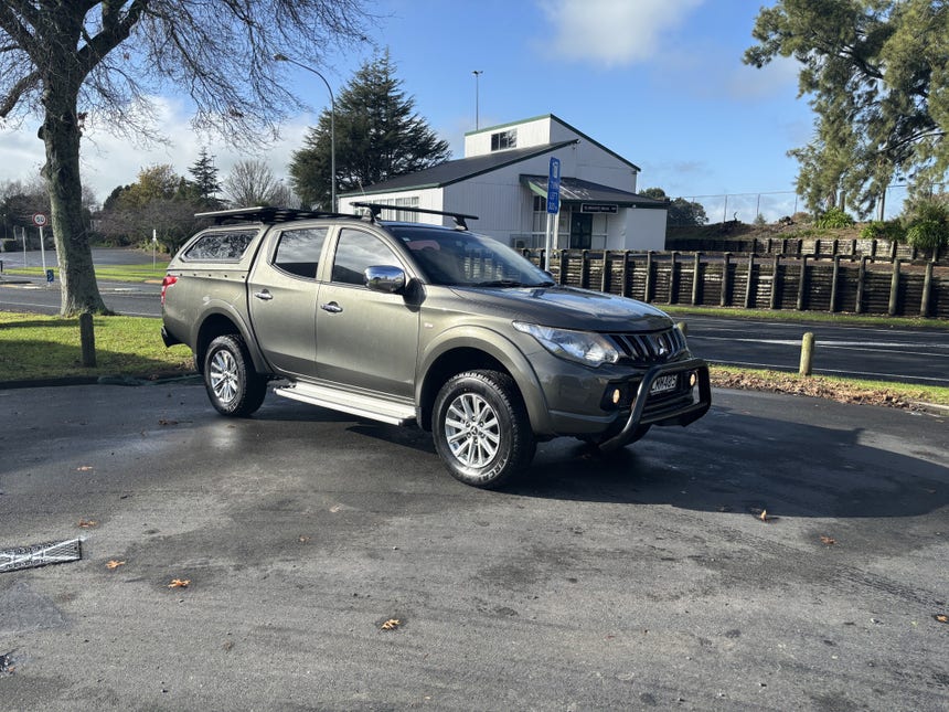 2018 Mitsubishi Triton | DC GLXR 6M 2.4D/4WD Manual 4X4 Turbo Diesel | 27423 | 1