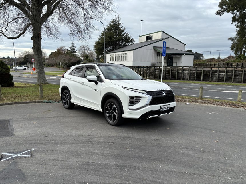 2025 Mitsubishi Eclipse Cross | VRX PHEV/4WD/AT AUTO SUV HYBRID PLUG IN | 27451 | 1