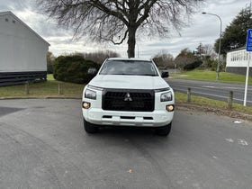 2025 Mitsubishi Triton | DC GLX SPORT 4WD 6AT 4X4 AUTO LIMITED | 27482 | 2