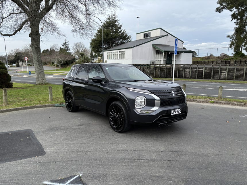2024 Mitsubishi Outlander | SPORT 2.5P/CVT 7 SEAT 2.5 PETROL AUTO BLACK OUT | 27680 | 1