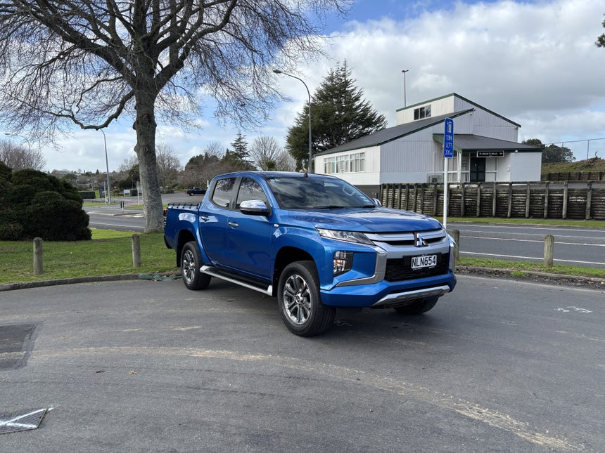 2021 Mitsubishi Triton | DC GLXR 6AT 2.4D 2WD AUTO DIESEL | 27748 | 1