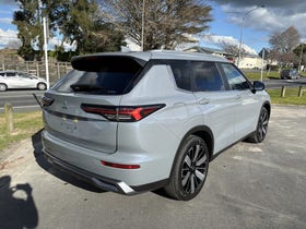 2025 Mitsubishi Outlander | XLS 2.5P/4WD/CVT AWD 7 SEAT PETROL 5 DOOR | 28066 | 4