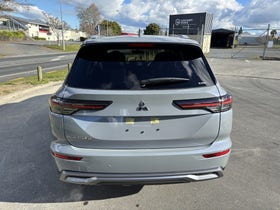 2025 Mitsubishi Outlander | XLS 2.5P/4WD/CVT AWD 7 SEAT PETROL 5 DOOR | 28066 | 5