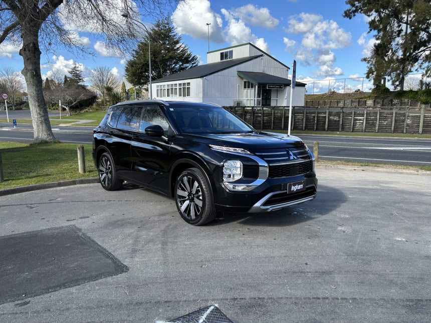 2025 Mitsubishi Outlander | VRX 2.5P/4WD/CVT 7 SEAT AUTO PETROL AWD | 28068 | 1