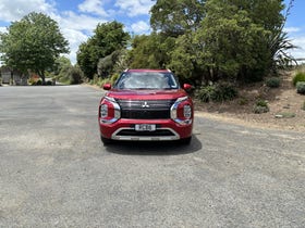 2025 Mitsubishi Outlander | VRX 2.5P/4WD/CVT 7 SEAT AUTO PETROL AWD | 28075 | 2