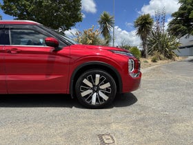 2025 Mitsubishi Outlander | VRX 2.5P/4WD/CVT 7 SEAT AUTO PETROL AWD | 28075 | 7