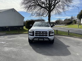 2025 Mitsubishi Triton | DC GSR 4WD 6AT 2.4DT AUTO 4X4 DIESEL | 28233 | 2