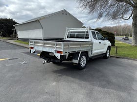 2025 Mitsubishi Triton | CC CHASSIS GLX 4WD 6AT 2.4 CLUB CAB 4X4 FLAT DECK | 28243 | 4