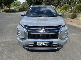 2025 Mitsubishi Outlander | EXCEED 2.5P/4WD/CVT AUTO 7 SEAT PETROL AWD | 28299 | 2