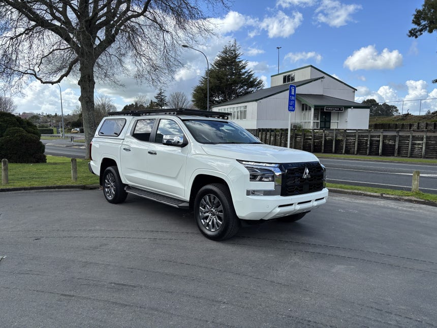 2025 Mitsubishi Triton | DC GLXR 6AT 2.4DT 2WD TWIN TURBO DIESEL AUTO | 28388 | 1