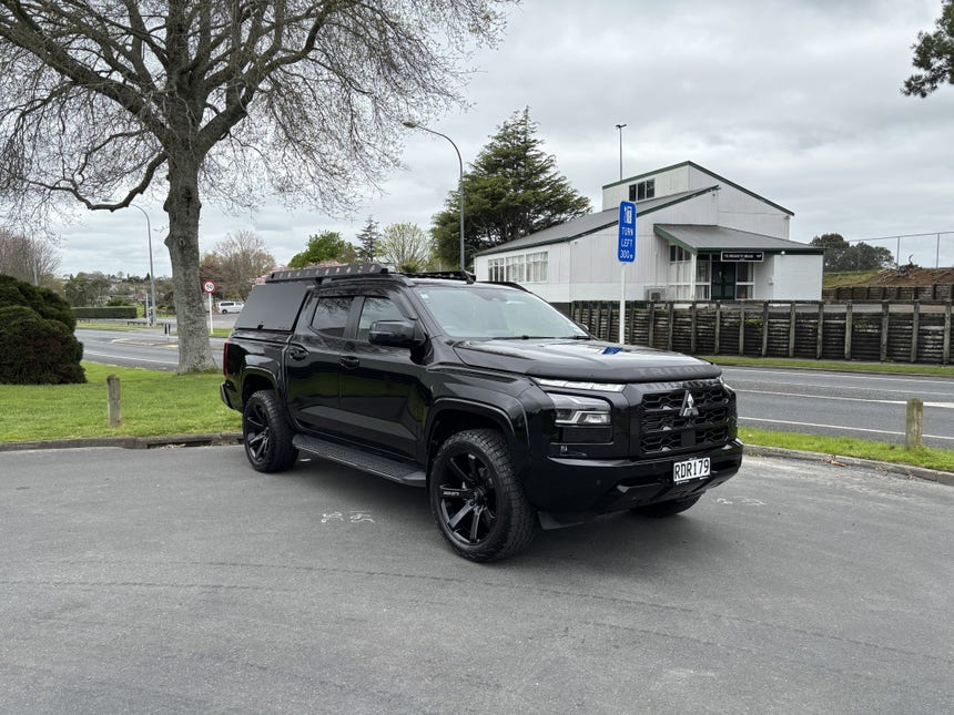 2025 Mitsubishi Triton | DC VRX 4WD 6AT 2.4DT AUTO 4X4 DIESEL TWIN TURBO | 28724 | 1