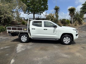 2025 Mitsubishi Triton | DC CHASSIS GLX 4WD 6AT 2.4 FLAT DECK DIESEL | 28971 | 3