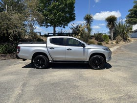 2022 Mitsubishi Triton | DC VRXB 6AT 2.4D LEATHER 2WD AUTO BLACK EDITION | 29042 | 3