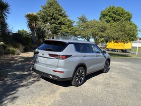 2025 Mitsubishi Outlander | LS 2.5P/CVT 2WD PETROL SUV 5 SEAT | 29046 | 4