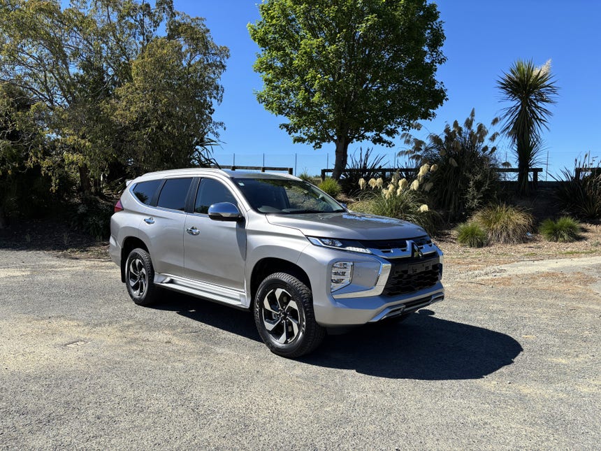 2025 Mitsubishi Pajero Sport | VRX 2.4D/4WD/8AT 7 SEAT AUTO DIESEL LEATHER | 29059 | 1