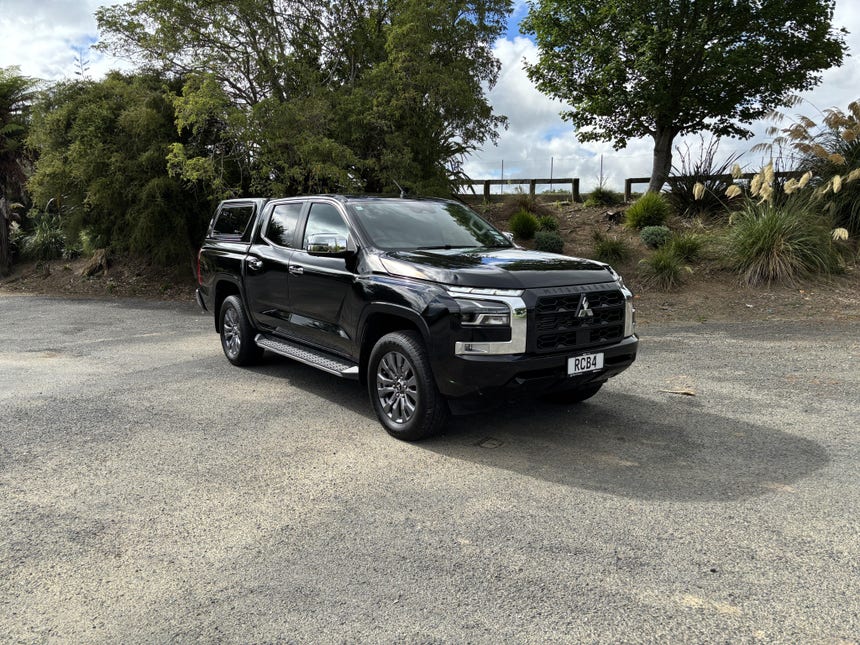 2025 Mitsubishi Triton | DC GLXR 4WD 6AT 2.4D AUTO 4X4 CANOPY | 29202 | 1