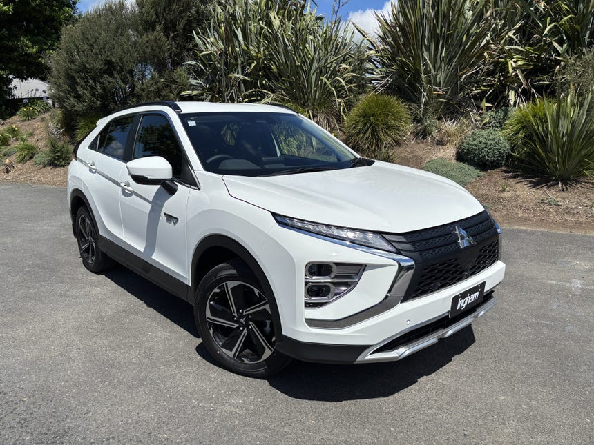 2025 Mitsubishi Eclipse Cross | XLS PHEV/4WD/AT AUTO AWD PETROL HYBRID PLUG IN | 29266 | 1