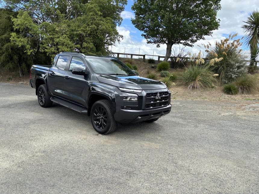 2025 Mitsubishi Triton | DC VRX 6AT 2.4DT/6AT AUTO LEATHER TURBO | 29313 | 1