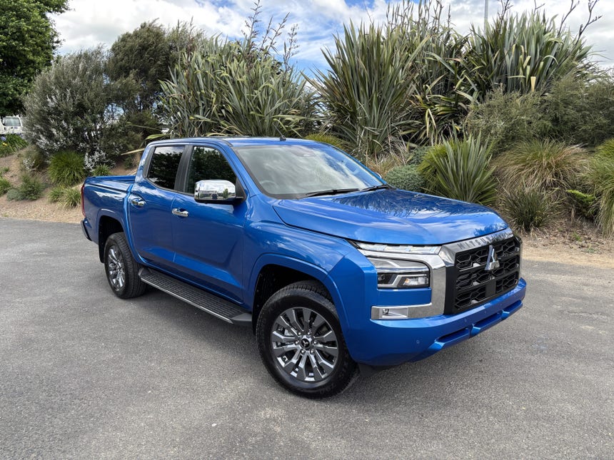 2025 Mitsubishi Triton | DC GLXR 6AT 2.4DT AUTO TWIN TURBO DIESEL | 29318 | 1