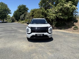 2023 Mitsubishi Outlander | VRX 2.5P/CVT 7 SEAT LEATHER PETROL | 29552 | 2