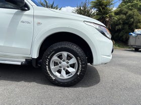 2017 Mitsubishi Triton | DCAB CHASSIS GLX 2.4D/4WD 6Sp Manual 4X4 | 29624 | 7