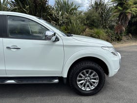 2016 Mitsubishi Triton | D/CAB GLS 2.4D/4WD/6 sp Manual 4X4 Diesel Turbo | 29769 | 7