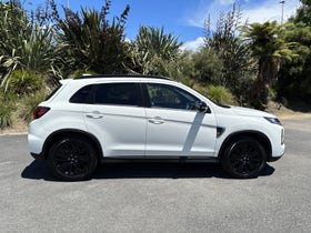 2024 Mitsubishi ASX | BLK 2.0P/CVT AUTO PETROL SUV 5 DOOR BLACK EDITION | 29784 | 3