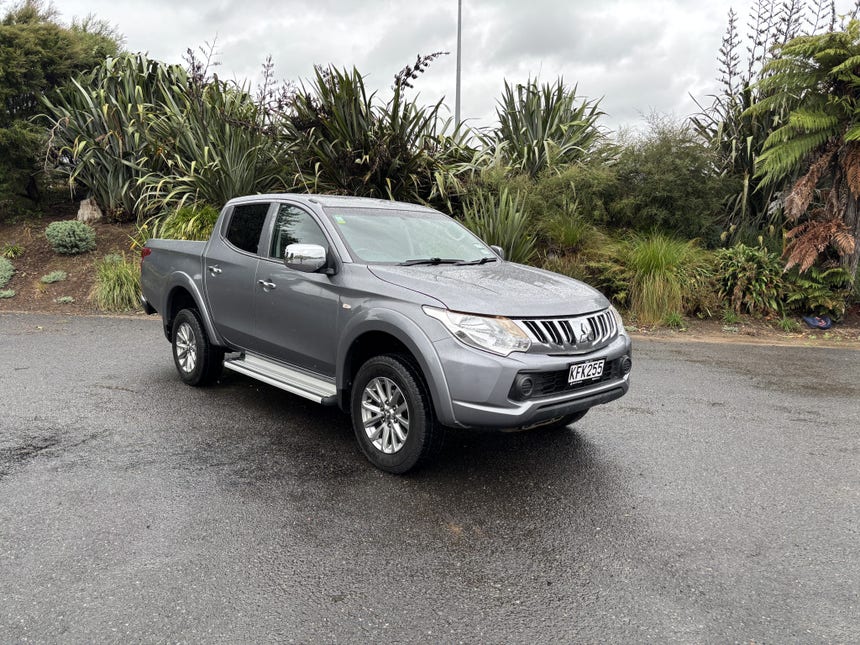 2016 Mitsubishi Triton | D/CAB GLXR 2.4D/5AT AUTO DIESEL TURBO | 29971 | 1