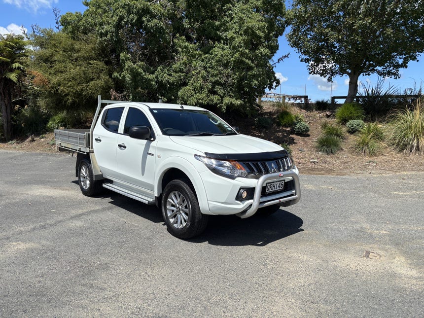 2019 Mitsubishi Triton | DC CHASSIS GLX 4WD 5AT AUTO 2.4 TURBO DIESEL  | 30150 | 1