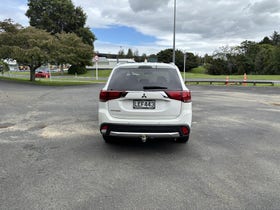 2018 Mitsubishi Outlander | LS 2.4P/4WD/CVT AUTO 7 SEAT PETROL AWD | 30330 | 6