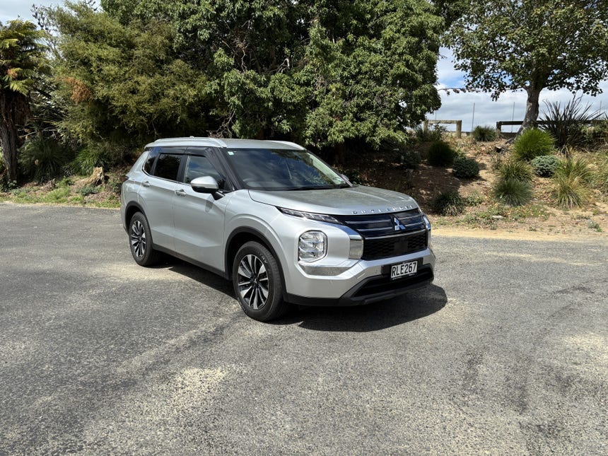 2025 Mitsubishi Outlander | LS 2.5P/CVT 2WD AUTO SUV PETROL SUV | 30634 | 1